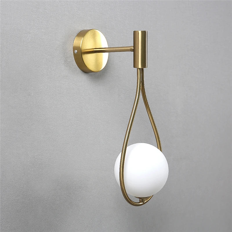 Elegante lampada da parete a goccia per uno stile senza tempo