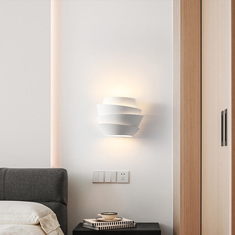 Lampada da parete scandinava con punti luce doppi - NordGlow