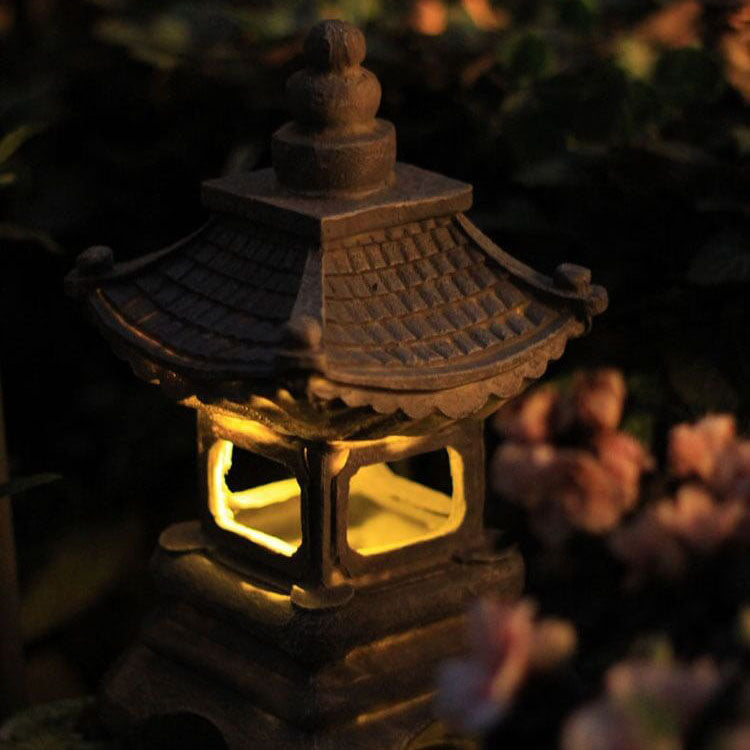 Luce da Giardino in Resina a Forma di Pagoda Alimentata a Energia Solare con Finitura in Pietra