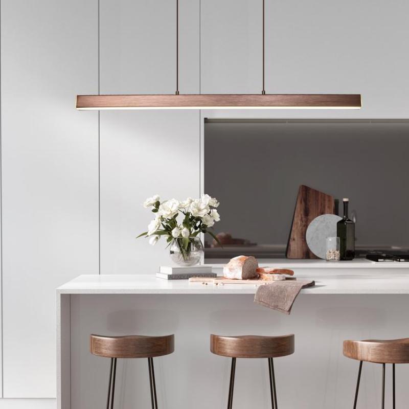 Moderno Lampadario a LED – Stile Industriale con Dettagli in Pelle