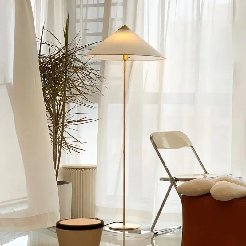Lampada da Terra Akira