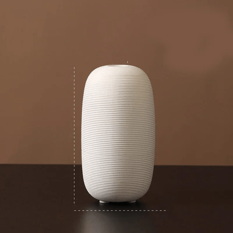 Modello di tranquillità tra forme ceramiche