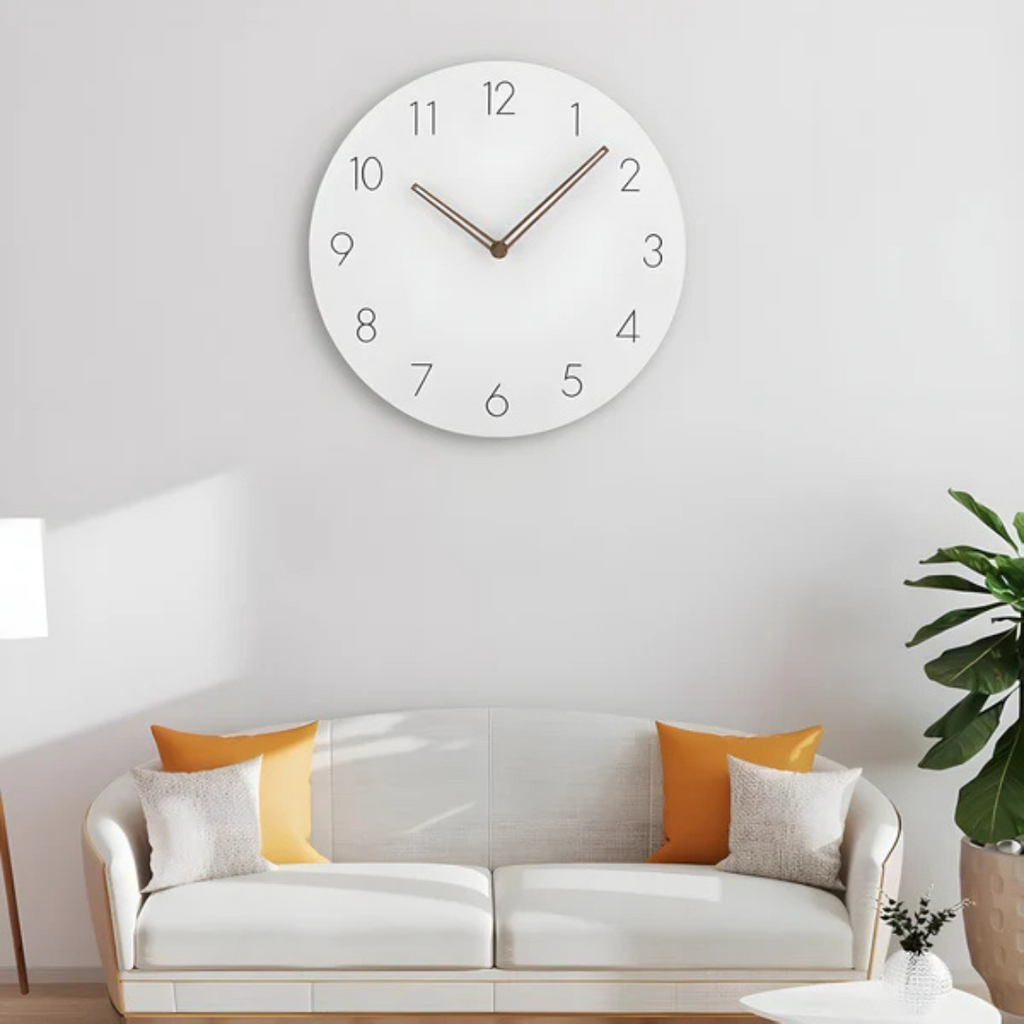 Orologio da parete in legno dallo stile minimalista ed elegante
