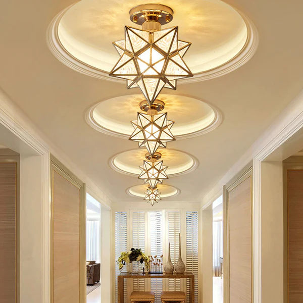 Alvessa | Lampada da soffitto a forma di stella con finitura dorata per un'illuminazione interna calda