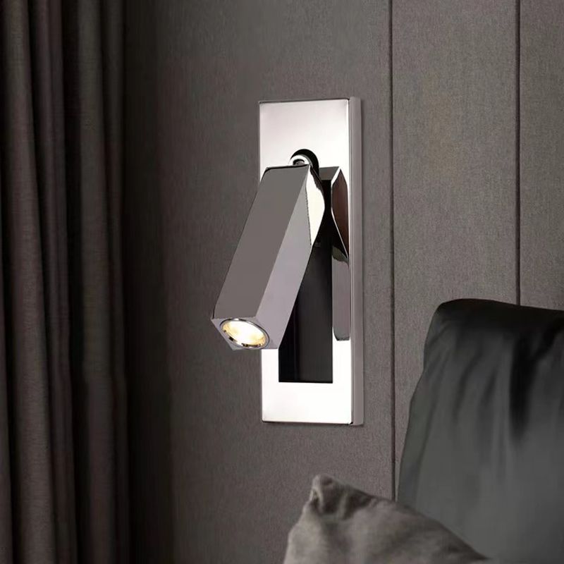 Lampada da muro moderna regolabile per comodino