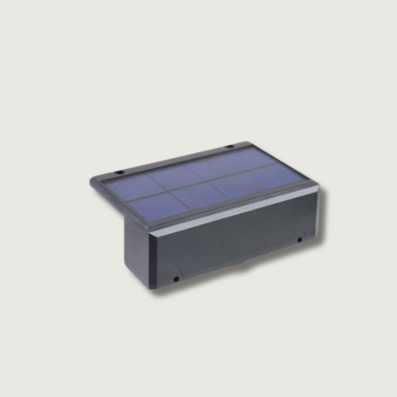 TrackGlow – Illuminazione Solare Esterna Impermeabile