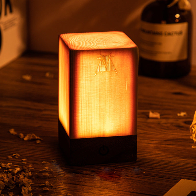 Lunara – Lampada da tavolo wireless ricaricabile con controllo touch e design in legno per camera da letto e scrivania
