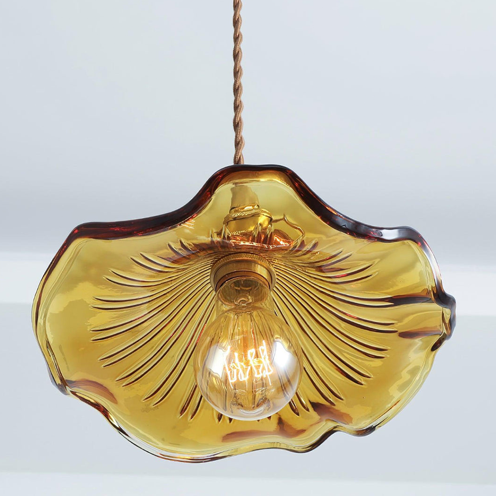 Luvessa | Lampada a Sospensione in Vetro a Forma di Fiore con Finitura in Ottone per Illuminazione Elegante in Sala da Pranzo e Camera da Letto