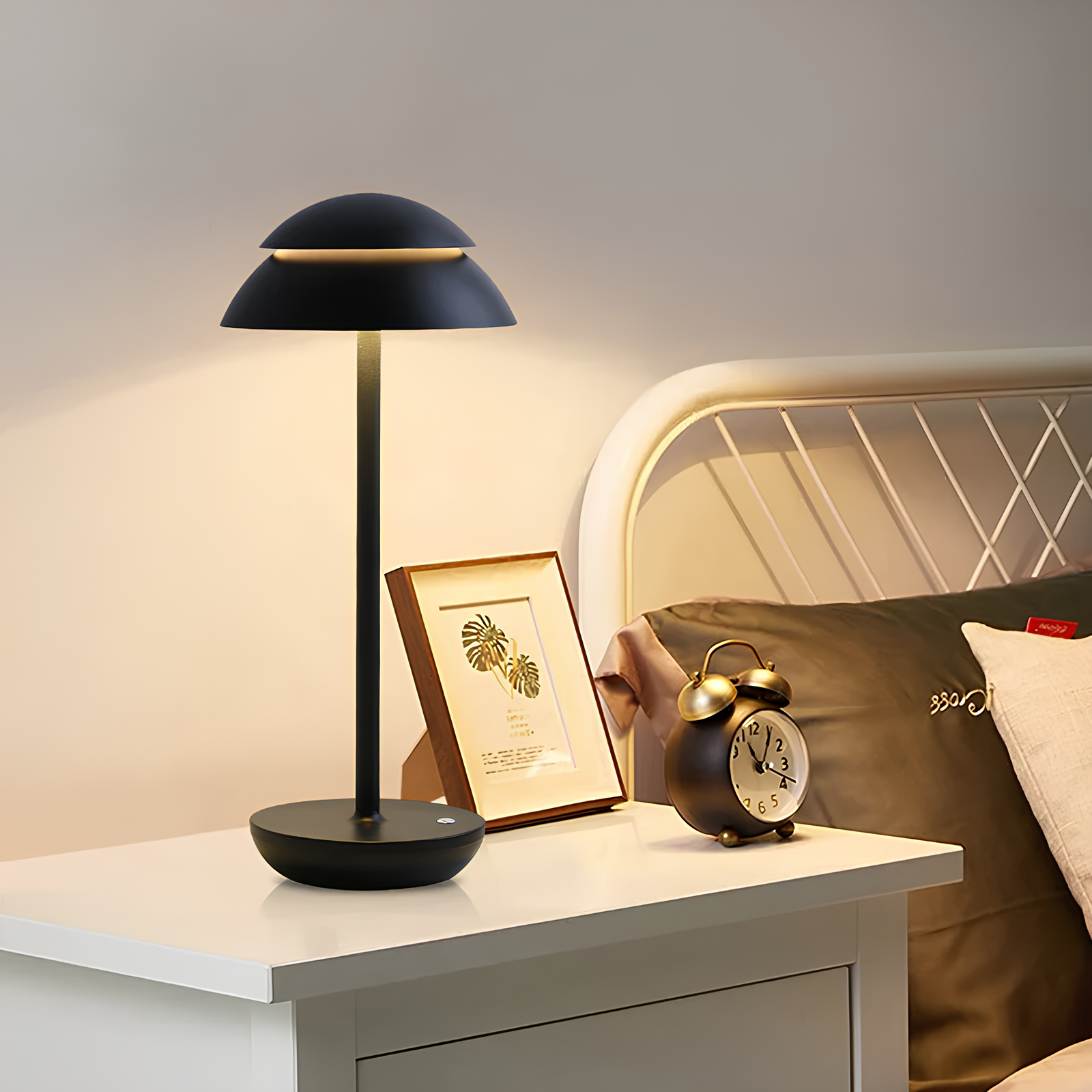 Cello – Lampada da tavolo wireless in alluminio con funzione dimmer