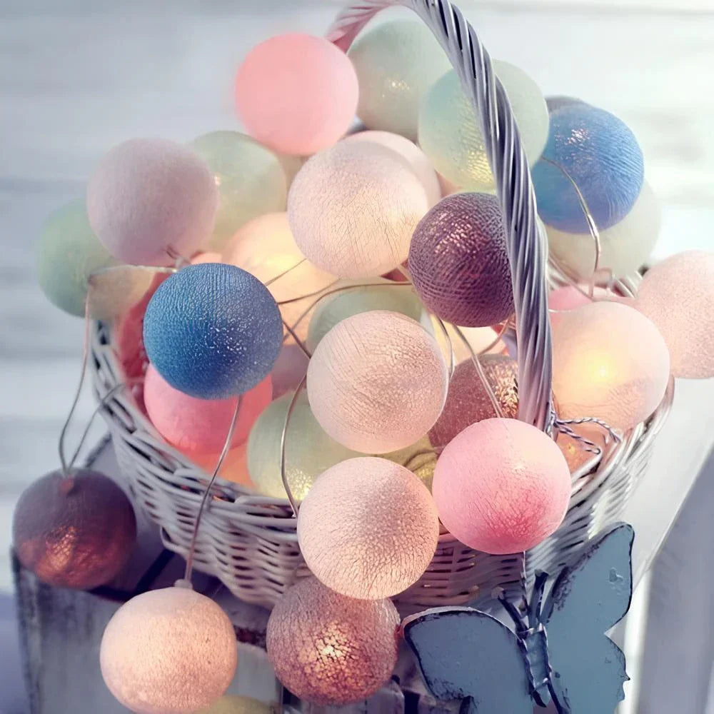 Ghirlanda di Palline di Cotone