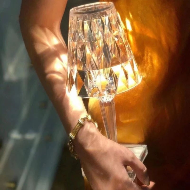 Lampada da tavolo in cristallo con controllo touch - LumeCrystal