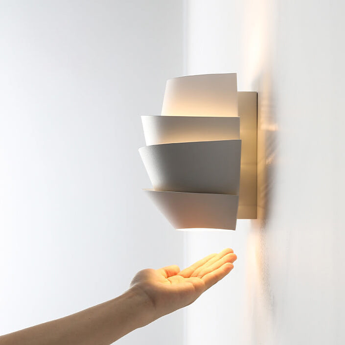 Lampada da parete scandinava con punti luce doppi - NordGlow