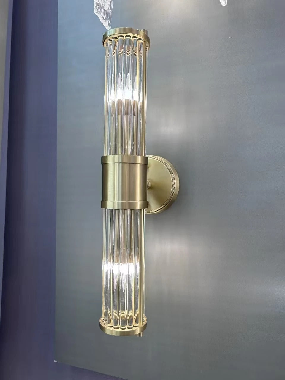 Lampada da Parete in Ottone e Cristallo per Interni Eleganti