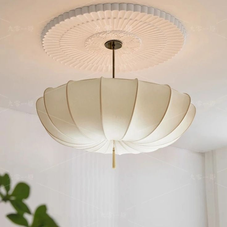 Velara | Lampada a Sospensione in Tessuto Contemporanea con Design Sculpturale a Nuvola e Illuminazione Ambientale Calda
