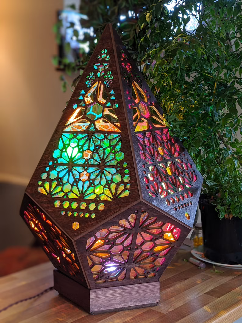 Lampada da tavolo LED in stile Buntglas - LumiAura