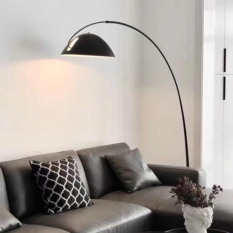 Lampada da Terra in Metallo Nero con Base Rotonda