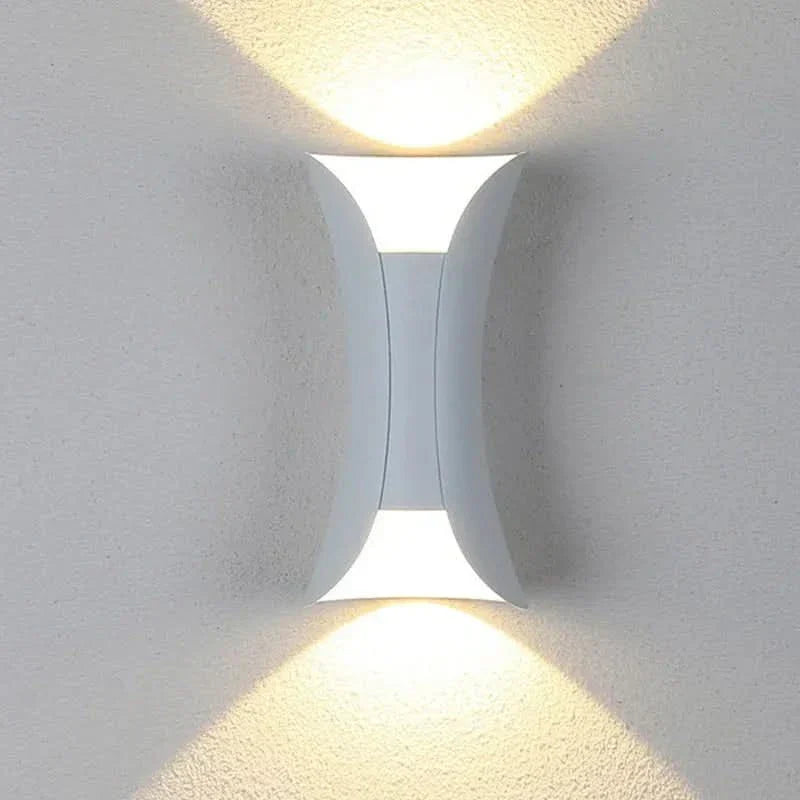 Applique da esterno resistente agli agenti atmosferici con protezione IP65