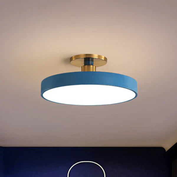 Armonia della Luce in Stile Minimalista