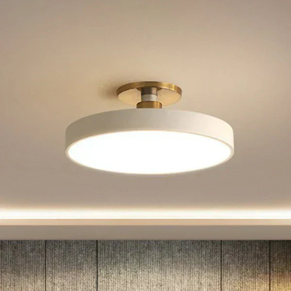 Armonia della Luce in Stile Minimalista