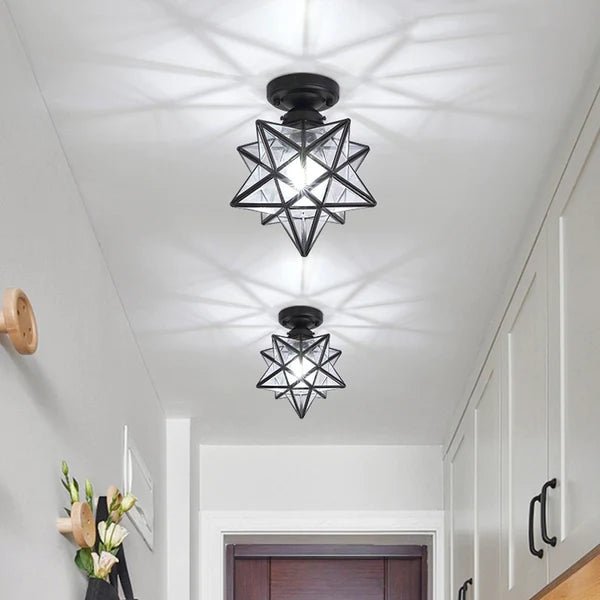 Alvessa | Lampada da soffitto a forma di stella con finitura dorata per un'illuminazione interna calda