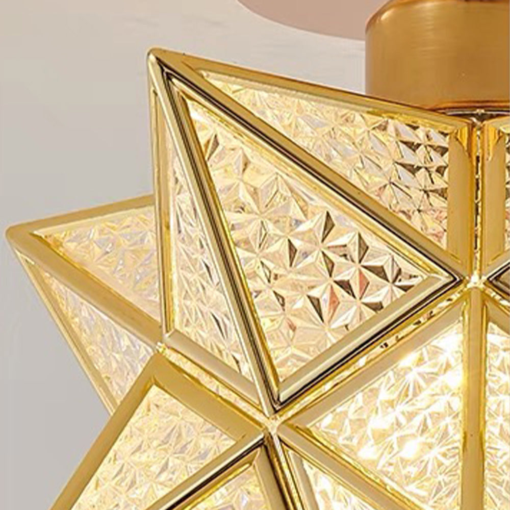Alvessa | Lampada da soffitto a forma di stella con finitura dorata per un'illuminazione interna calda