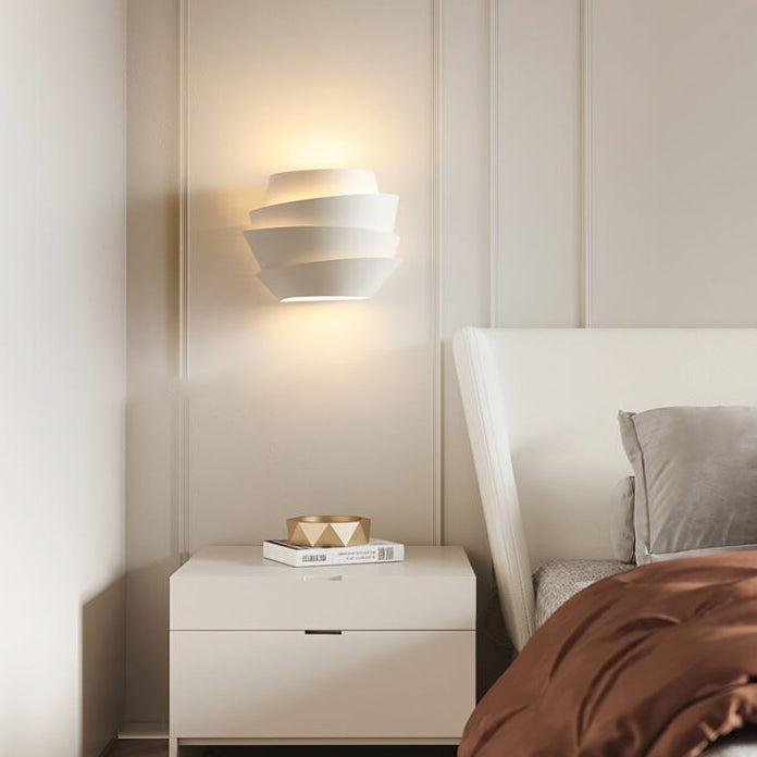Lampada da parete scandinava con punti luce doppi - NordGlow