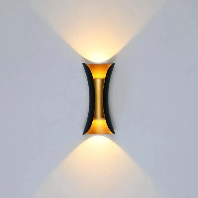ORR CURVED – Applique LED curva per esterni con protezione IP65