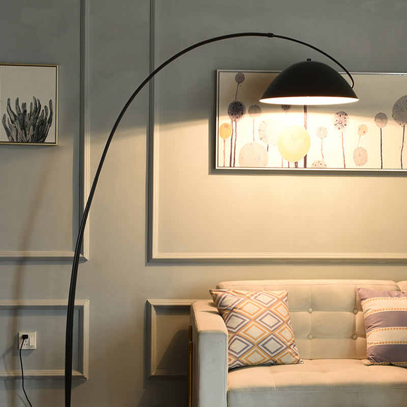 Lampada da Terra in Metallo Nero con Base Rotonda
