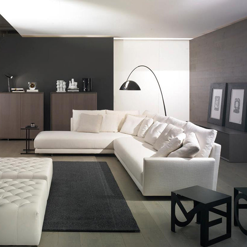 Lampada da Terra in Metallo Nero con Base Rotonda