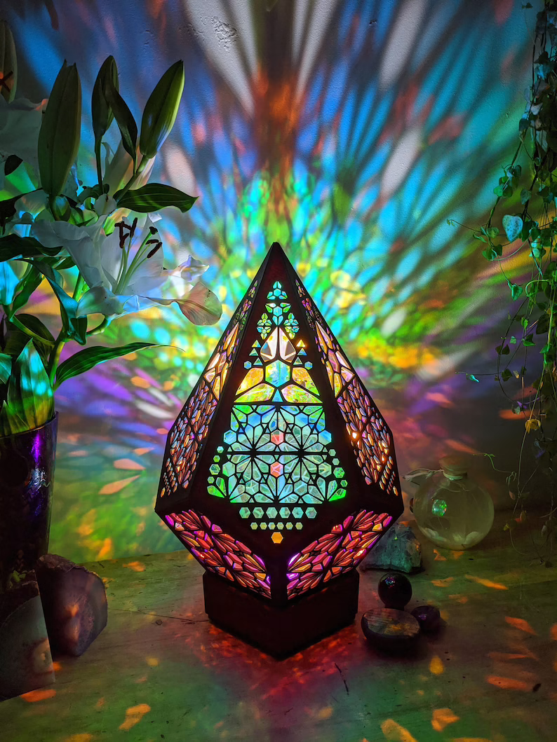 Lampada da tavolo LED in stile Buntglas - LumiAura