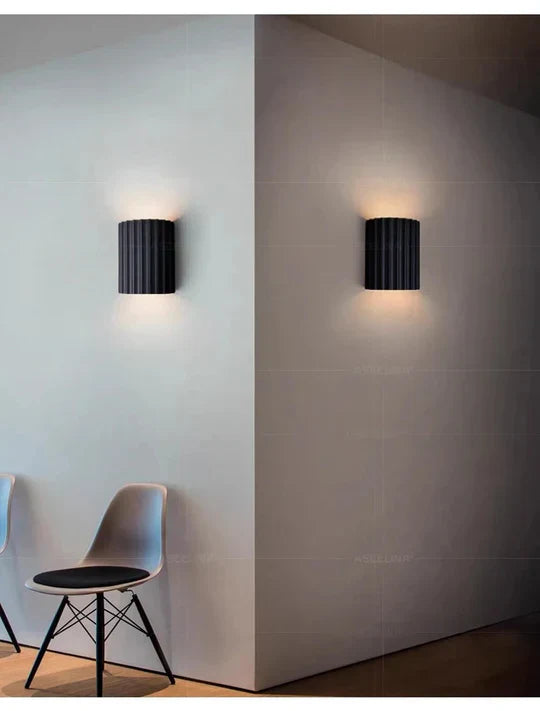 Lampada da Parete Moderna a Righe - Elegante e Funzionale