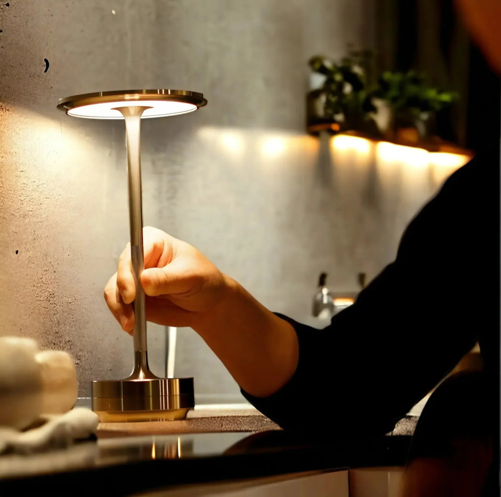 Lampada da Tavolo Wireless di Lusso - Illuminazione a LED