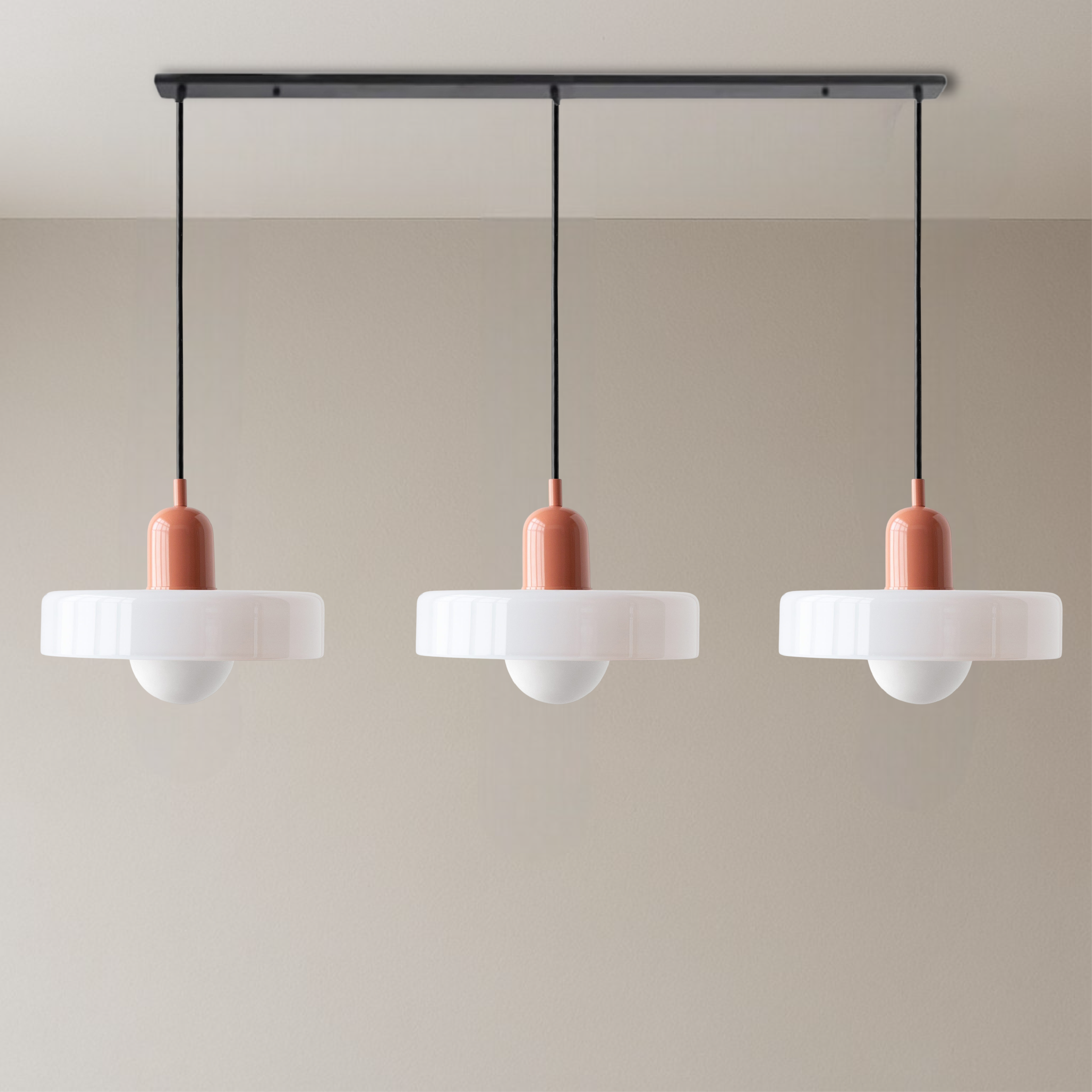 Lampada a sospensione in vetro colorato Bauhaus a 3 teste per spazi abitativi moderni