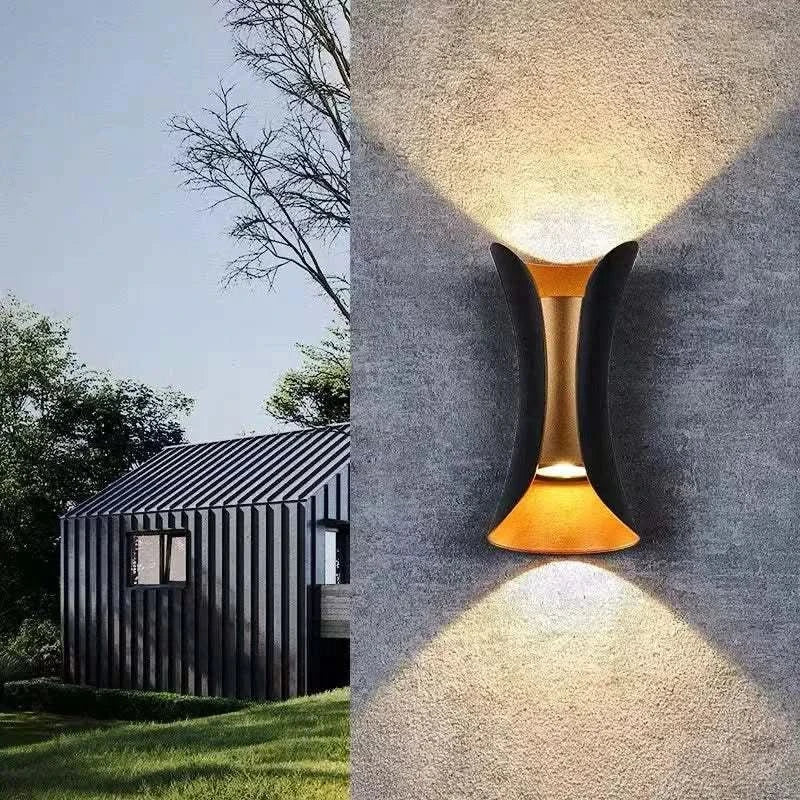 Applique da esterno resistente agli agenti atmosferici con protezione IP65
