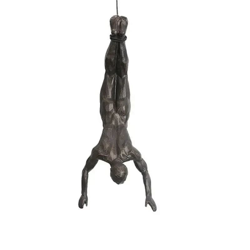 Scultura da Parete Uomo Scalatore – Arte Moderna in Resina