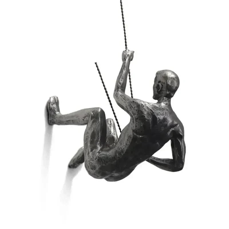 Scultura da Parete Uomo Scalatore – Arte Moderna in Resina