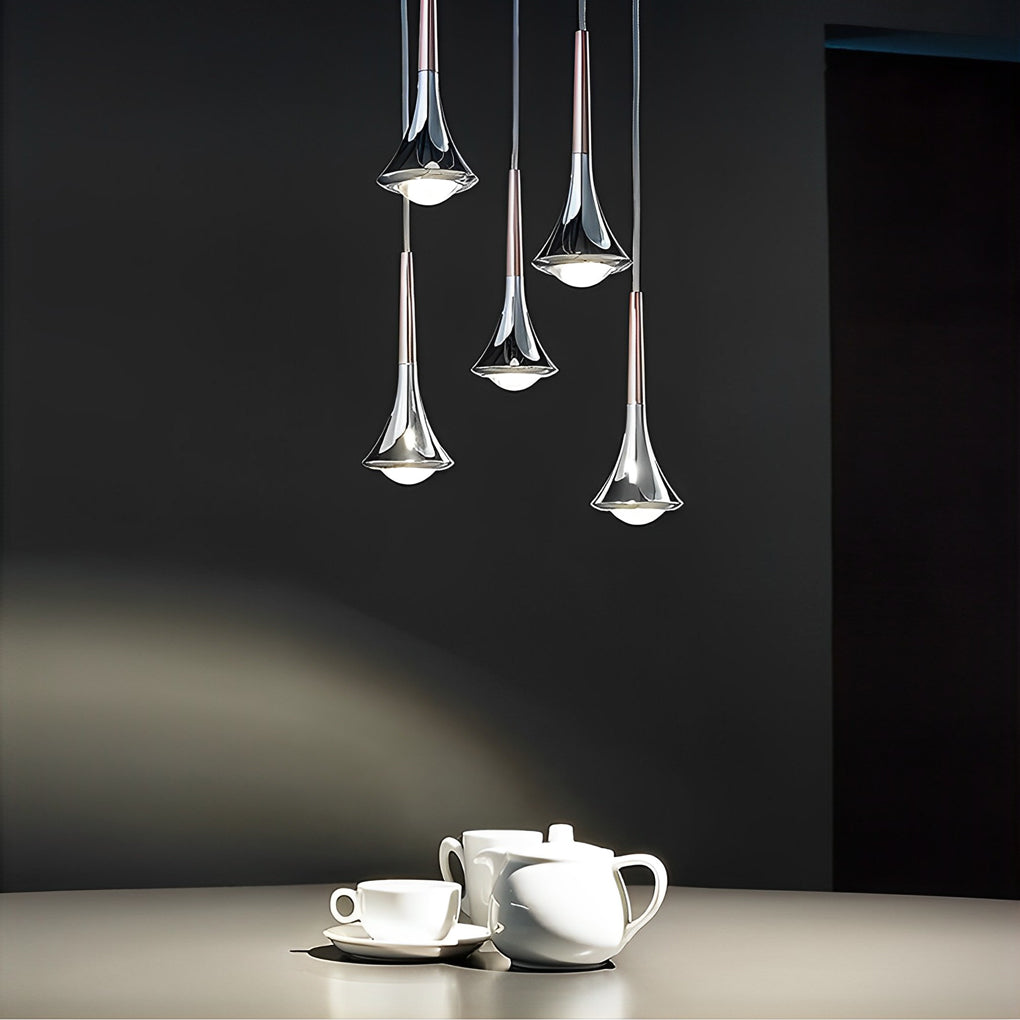 LumiDrop Nordic Design Pendelleuchte | Forma a Goccia | Elegante Luce LED per Sala da Pranzo e Soggiorno | In Nero, Oro e Cromo