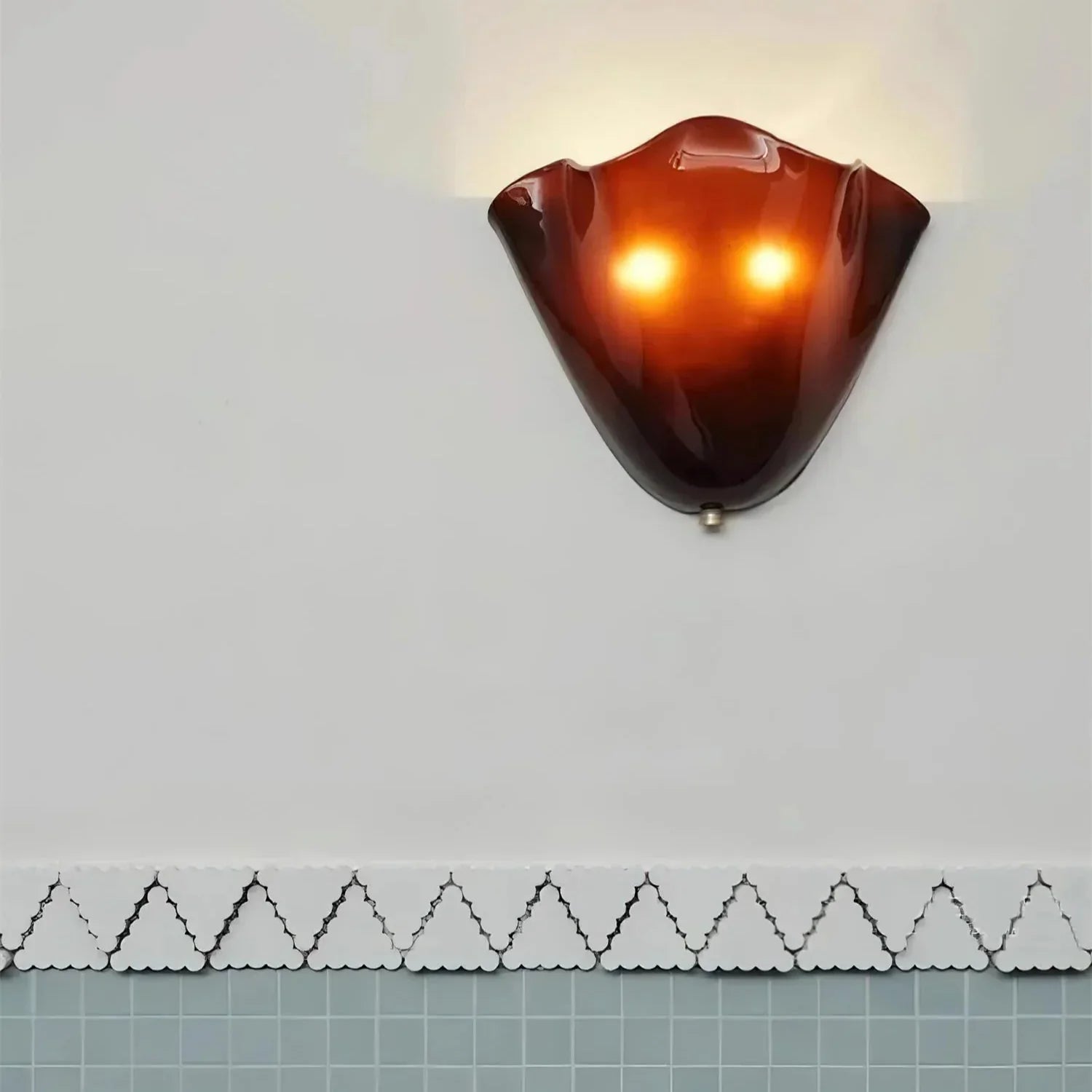 Brionna - Lampada da Parete Retro in Vetro Colorato con Design a Conchiglia