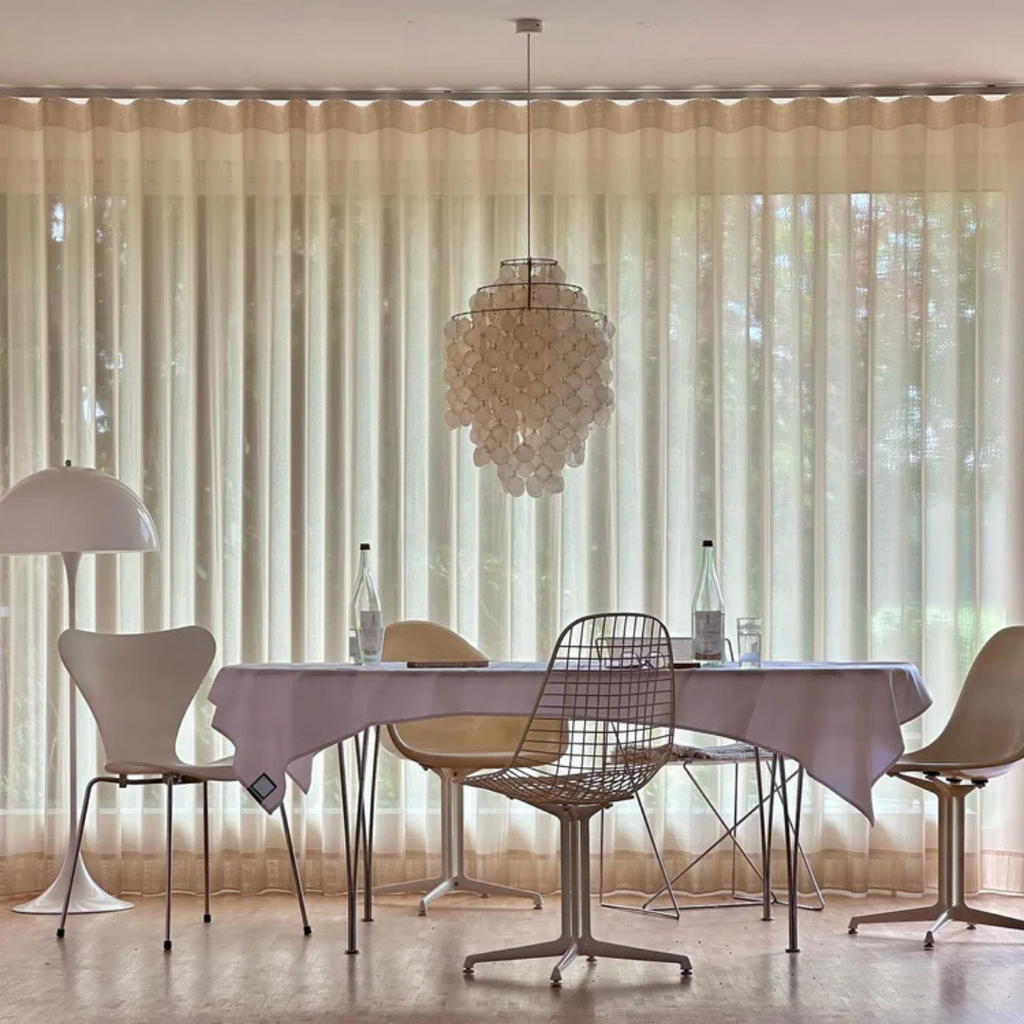 Lampada Vintage Elegante con Conchiglie e Atmosfera Marittima
