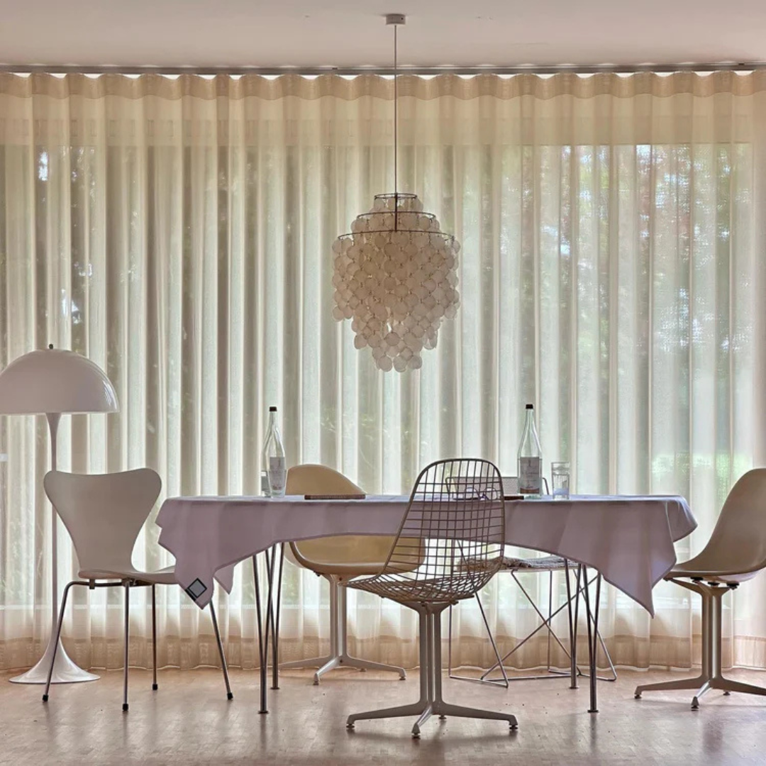Lampada Vintage Elegante con Conchiglie e Atmosfera Marittima