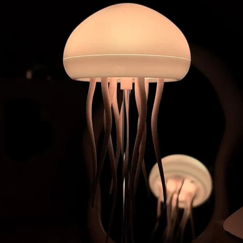 Medusa Floating Glow
