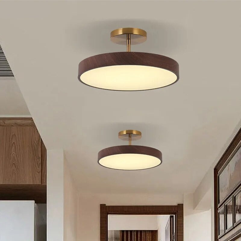 Fjell – Lampada da soffitto scandinava con effetto legno e cornice dorata