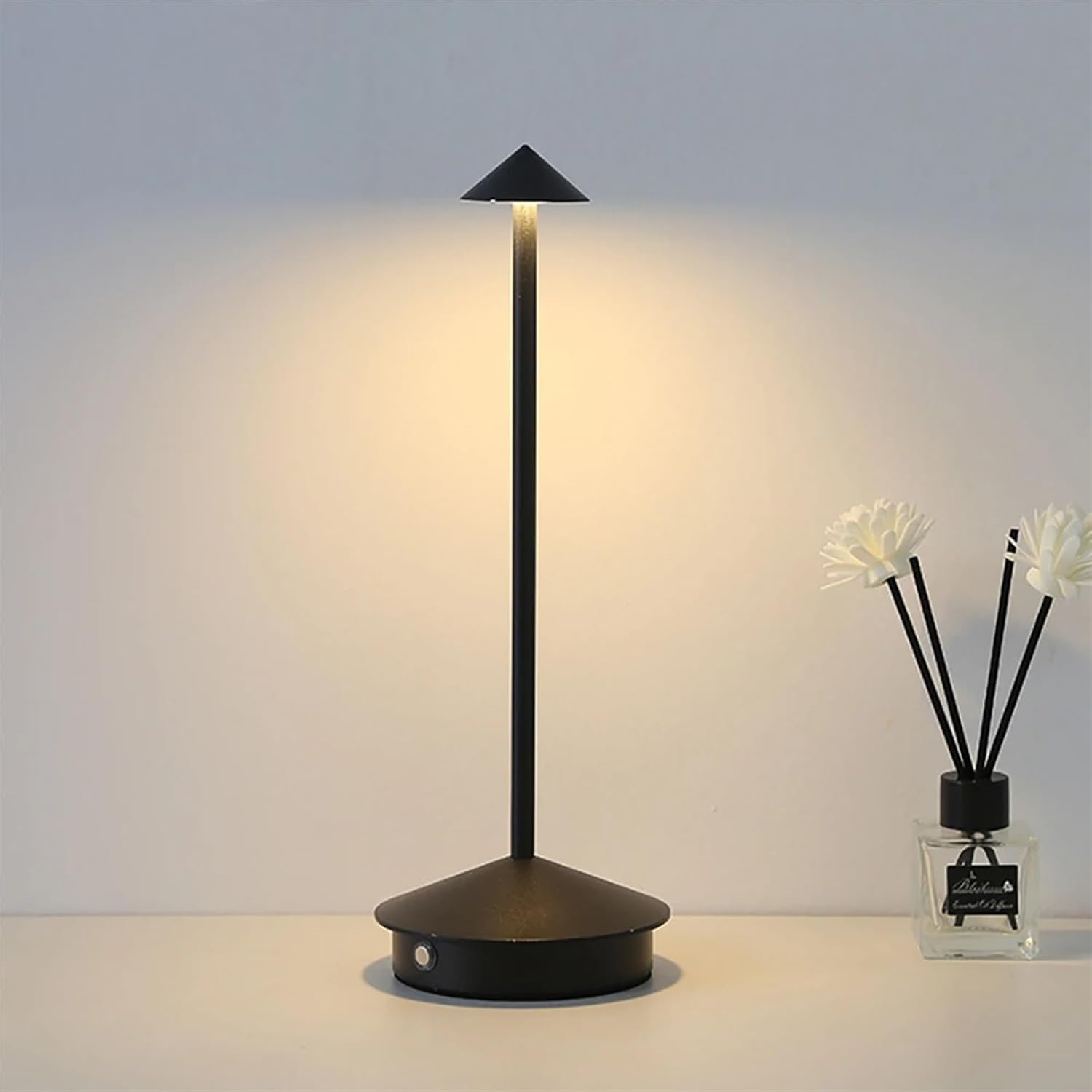 Lampada da Tavolo LED Robyn Arrow