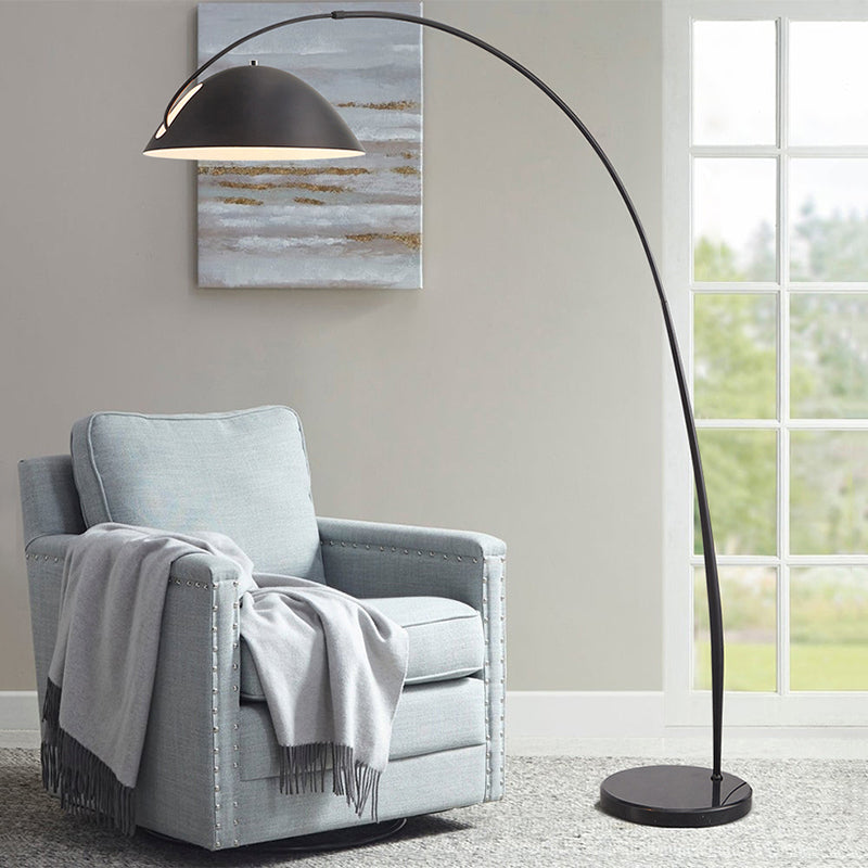 Lampada da Terra in Metallo Nero con Base Rotonda