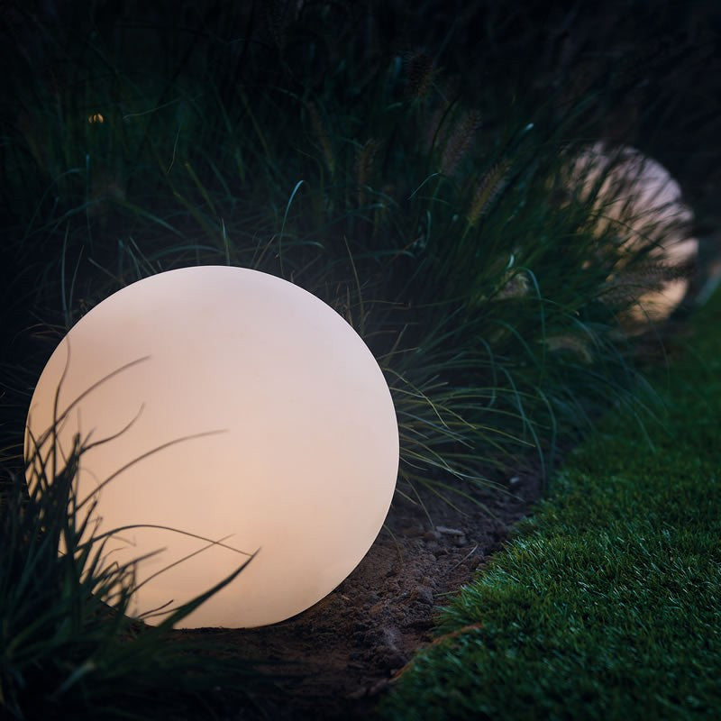 Luce da Giardino LED Rotonda Impermeabile con 16 Colori e Telecomando - Perfetta per Giardino, Portico e Feste