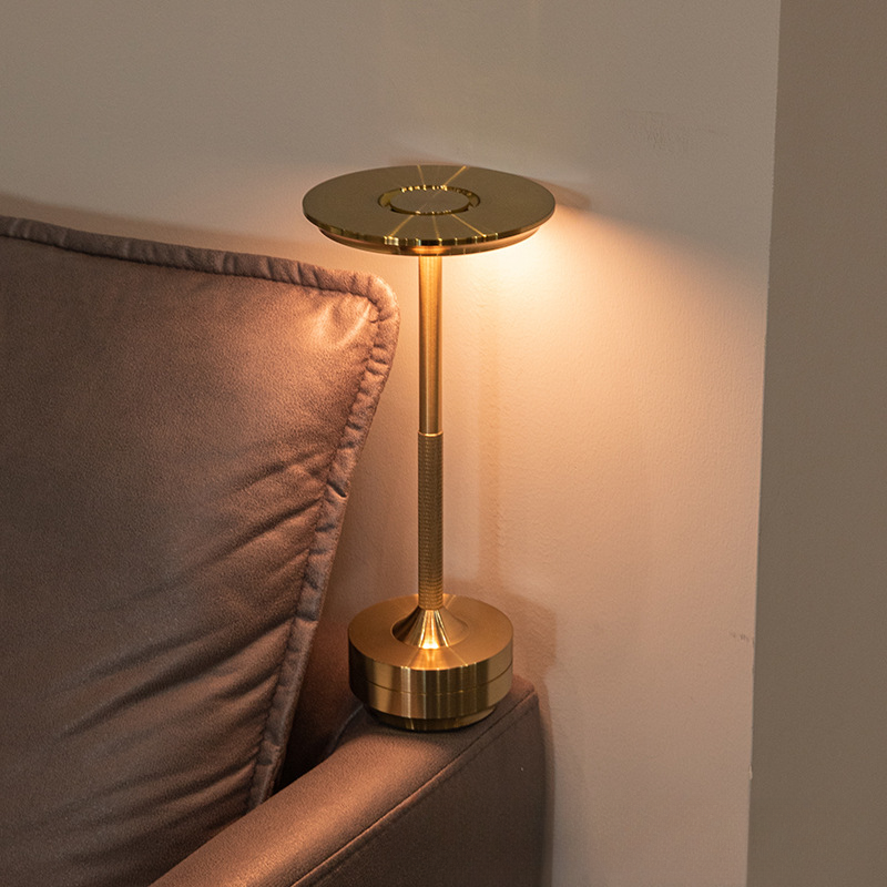 AuroGlow – Lampada da tavolo wireless ricaricabile con luminosità regolabile per uso interno ed esterno