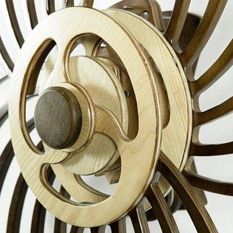 Scultura cinetica fatta a mano