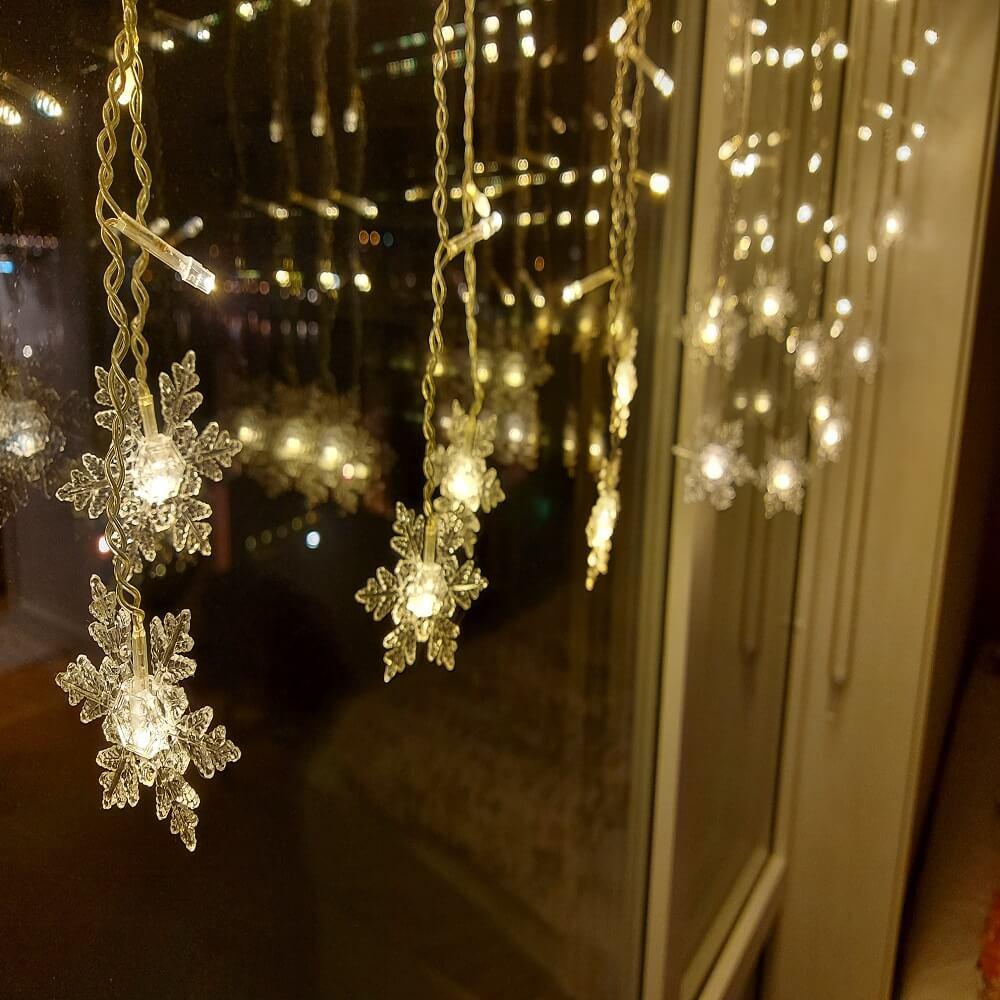 Catena di Luci LED con Fiocchi di Neve | Interno & Esterno