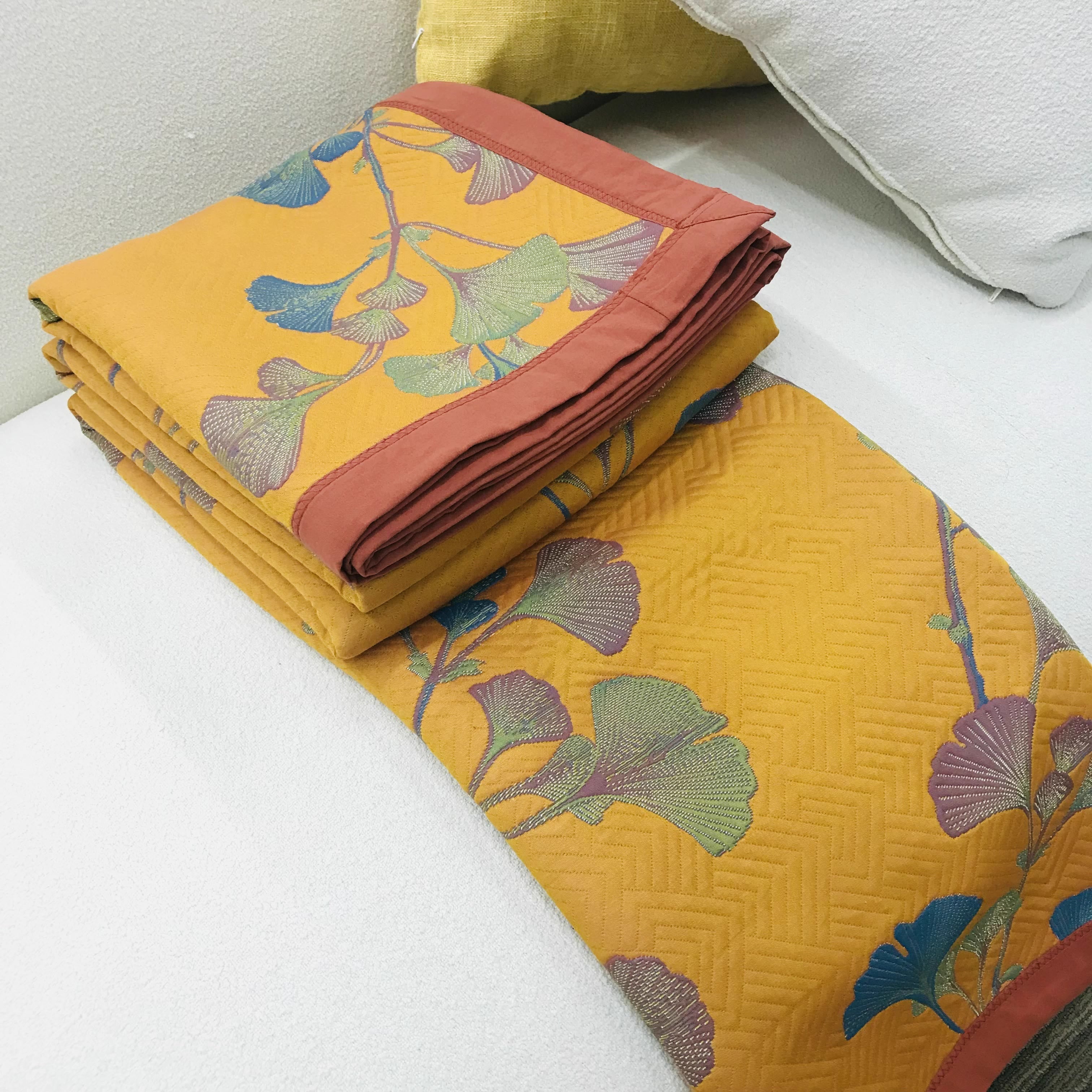 Sorika | Coperta in Cotone con Foglia di Ginkgo Reversibile e Design Jacquard con Miscela di Fibra di Soia