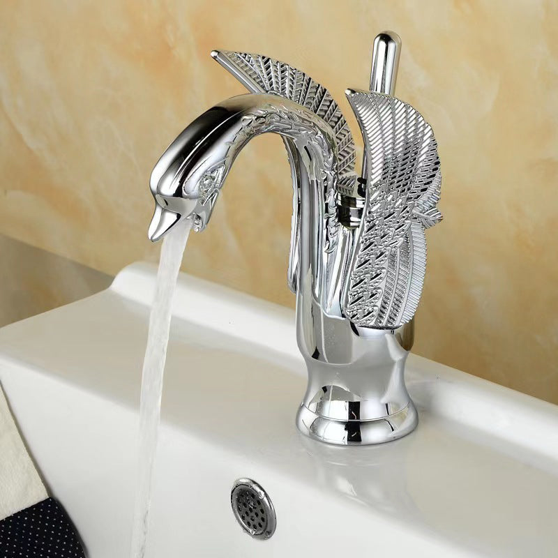 Rubinetto da bagno in ottone massiccio per lavabo con miscelatore monocomando per acqua calda e fredda